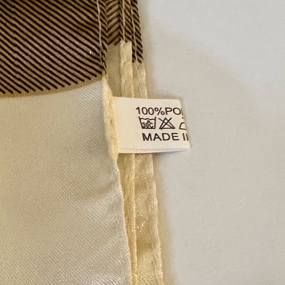 VTG 1980s-90s Oversized Satin Black & Tan Tartan Plaid Polyester Square Scarf - Picture 8 of 9